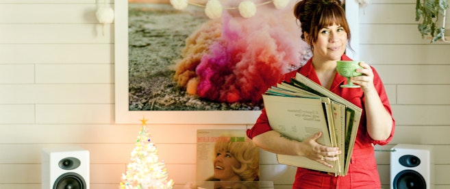 Tips of the Trade: 10 Ways To Enjoy Your Vinyl Records From A Beautiful Mess